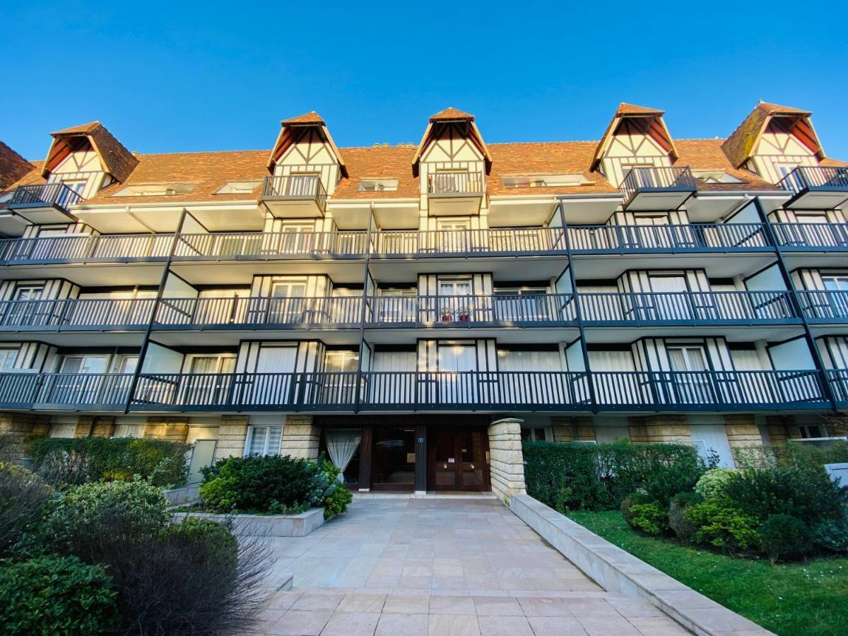 Le Petit Ecrin De Deauville Exterior foto